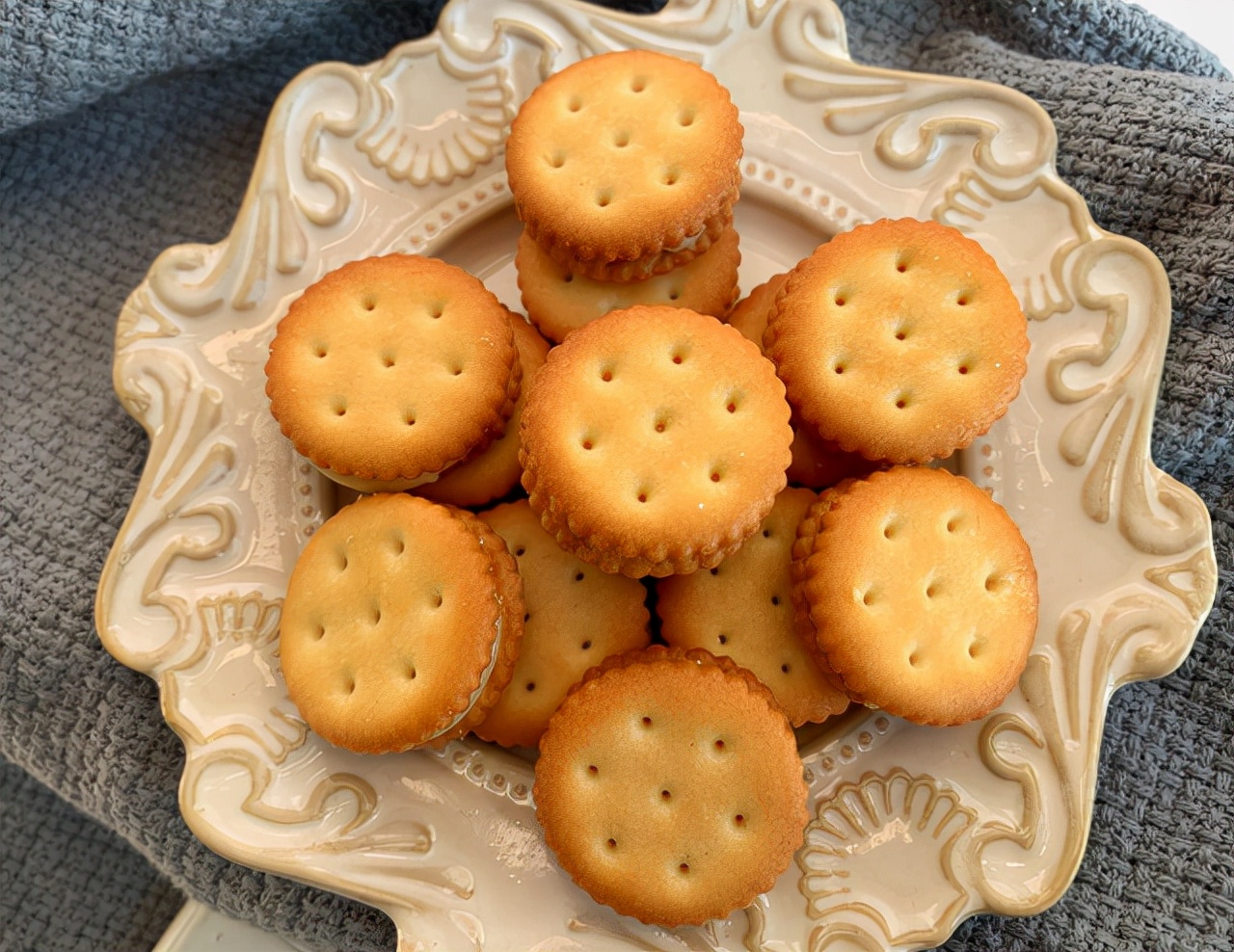 容易使人发胖的主食排行：米饭没有上榜，想减肥的人，要少碰了