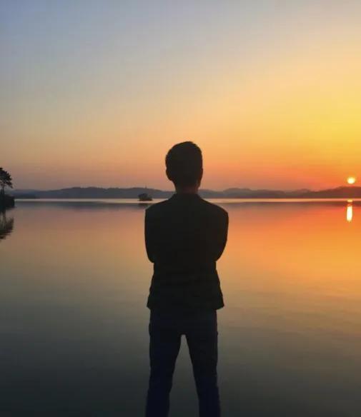 我浙大毕业，留德博士，靠着33年的学业积累回国后打造了亿万财富