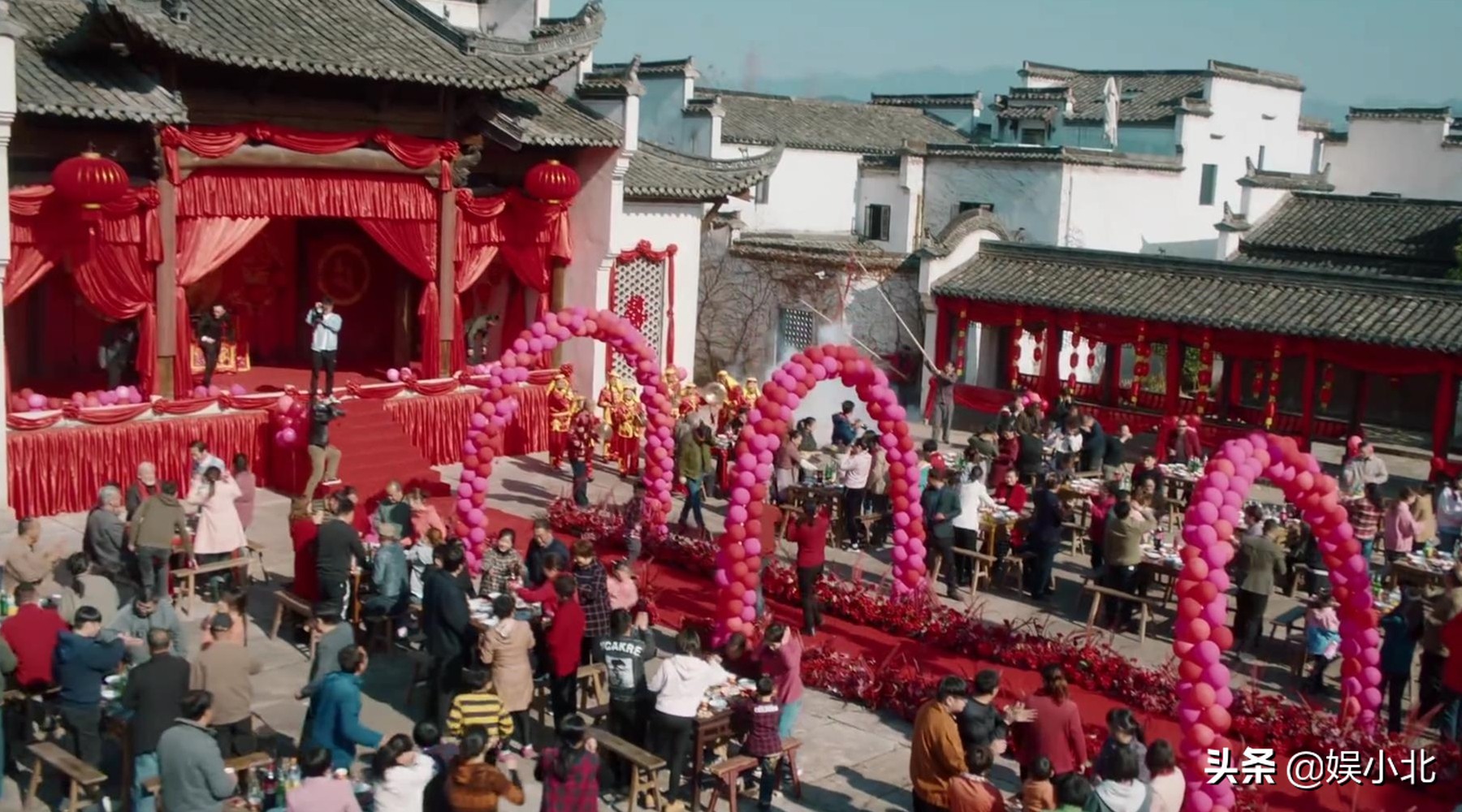 《幸福到万家》看剧时只有愤怒，但看完这些女孩们的评论，我哭了