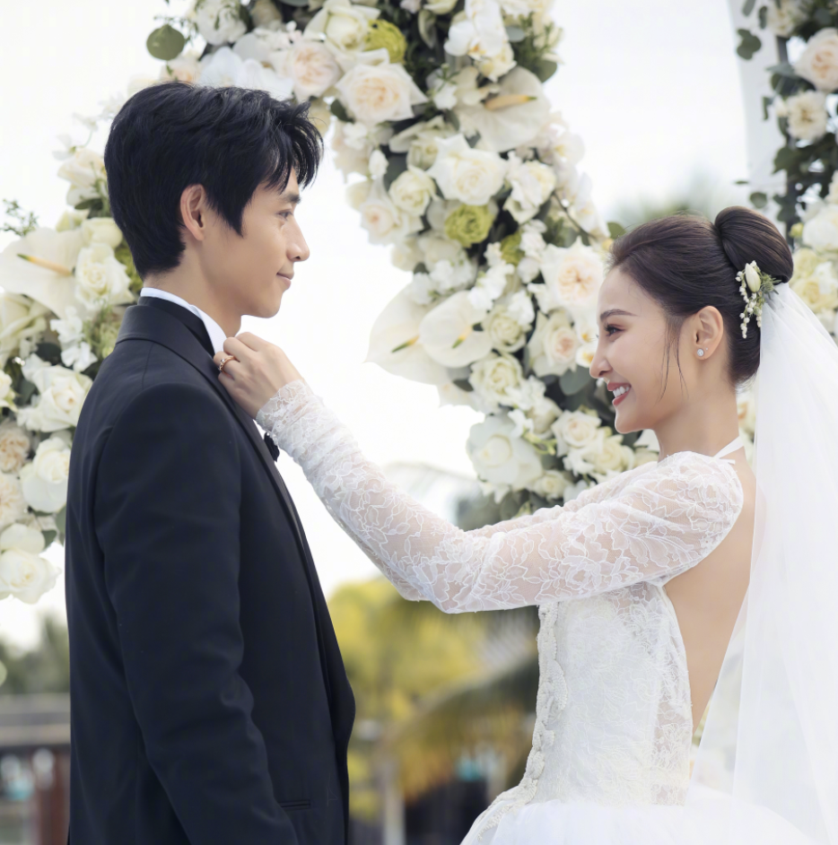 2021年娱乐圈8场唯美婚礼：俊男靓女羡煞旁人，两对新人奉女成婚