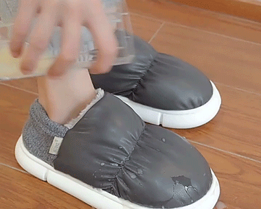 国产“黑马”突破传统拖鞋设计，很快回温不冷脚后跟，防水不闷脚