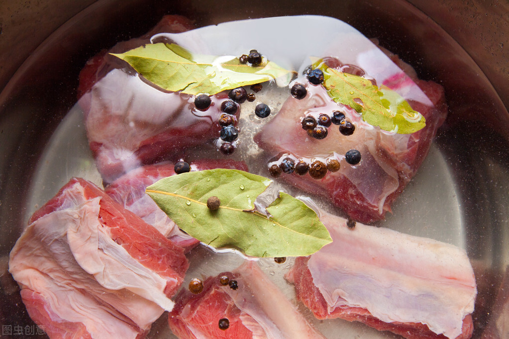 炖牛肉时，别什么料都加，想要牛肉软烂鲜美又入味，牢记5大技巧