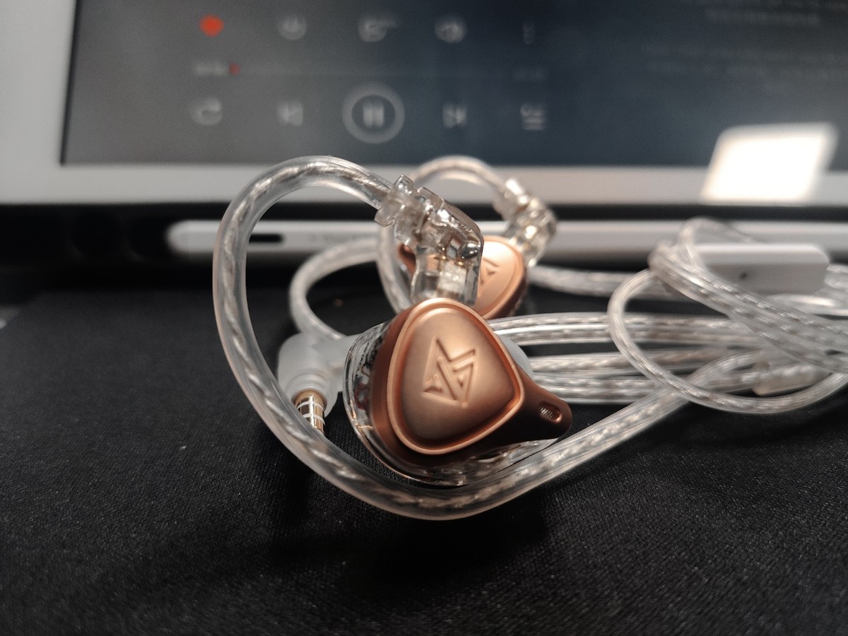 高性价比HIFI耳机最强黑马-KZ-ZEXpro静电耳机（联名款）体验评测