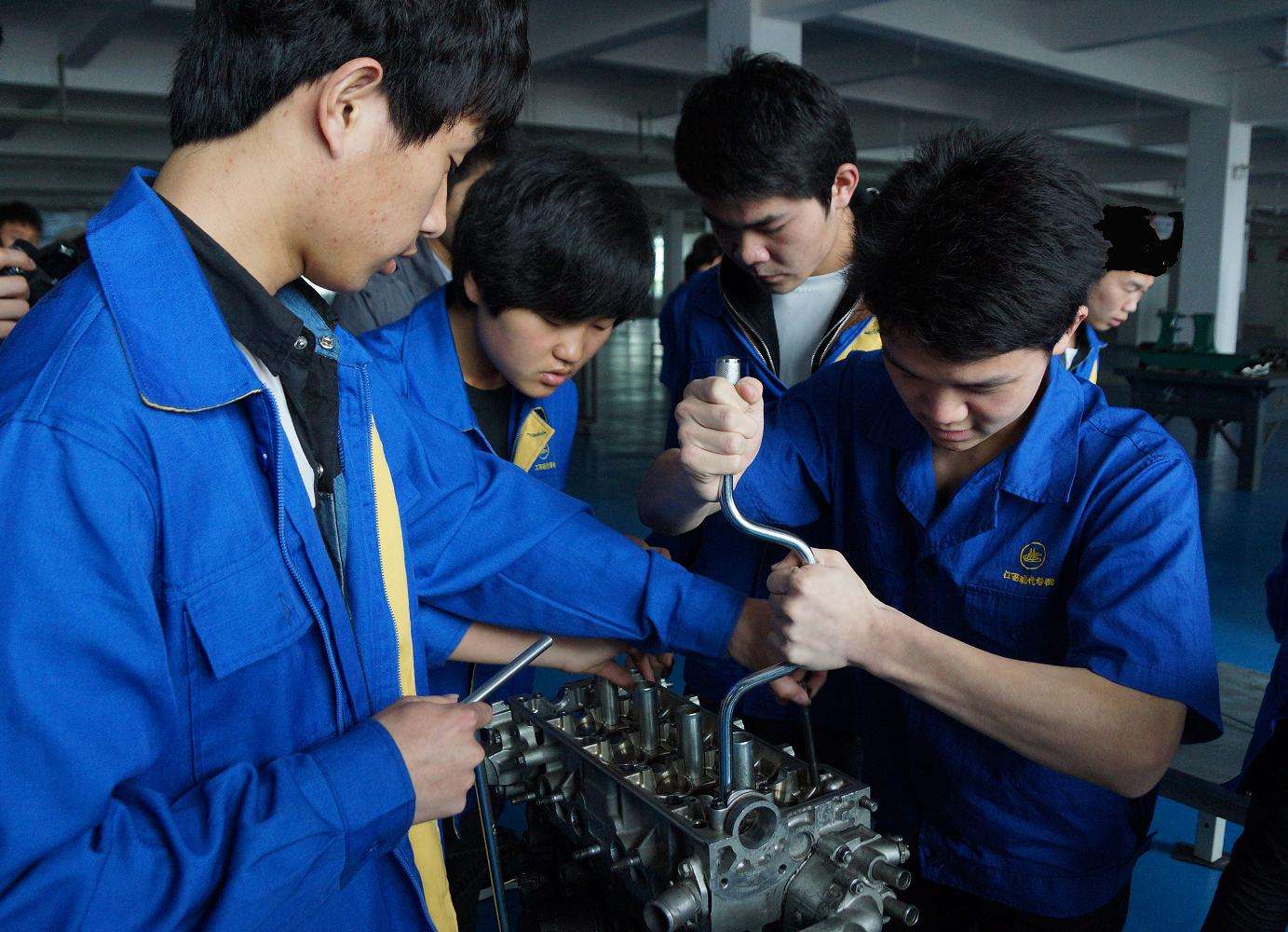 学士学位重大变化，职业本科证书“增重”，职校生表示很开心