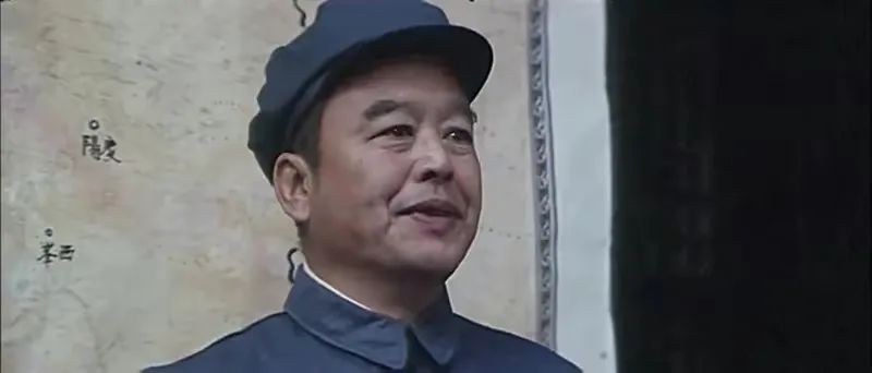 同样是演彭德怀，把董勇、宗利群、丁笑宜放在一起，差别就出来了