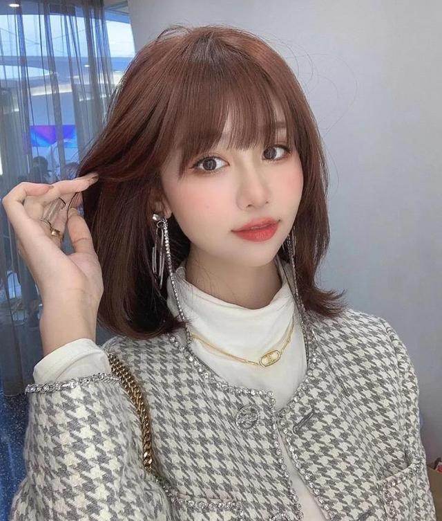 推荐4款好看的齐肩烫发型