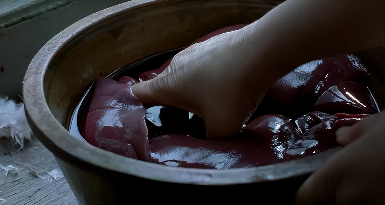 女清洁工的画作，曝光后震撼世人