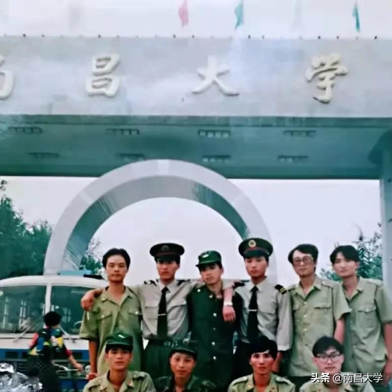 “冰墩墩”设计主创、火炬手······冬奥会上的南昌大学身影