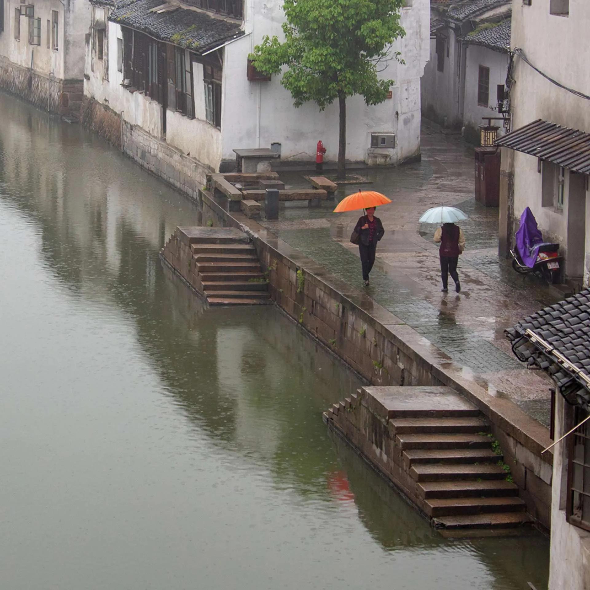 细雨霏霏中的南浔古镇 江南水乡名镇