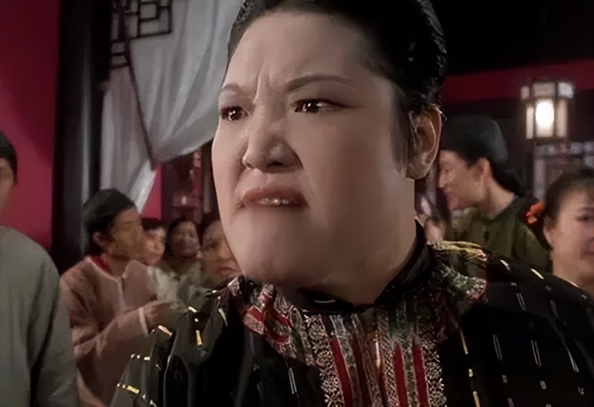 丑女,但鲁芬的精彩表现却很亮眼,还被称为周星驰电影中的黄金女丑角