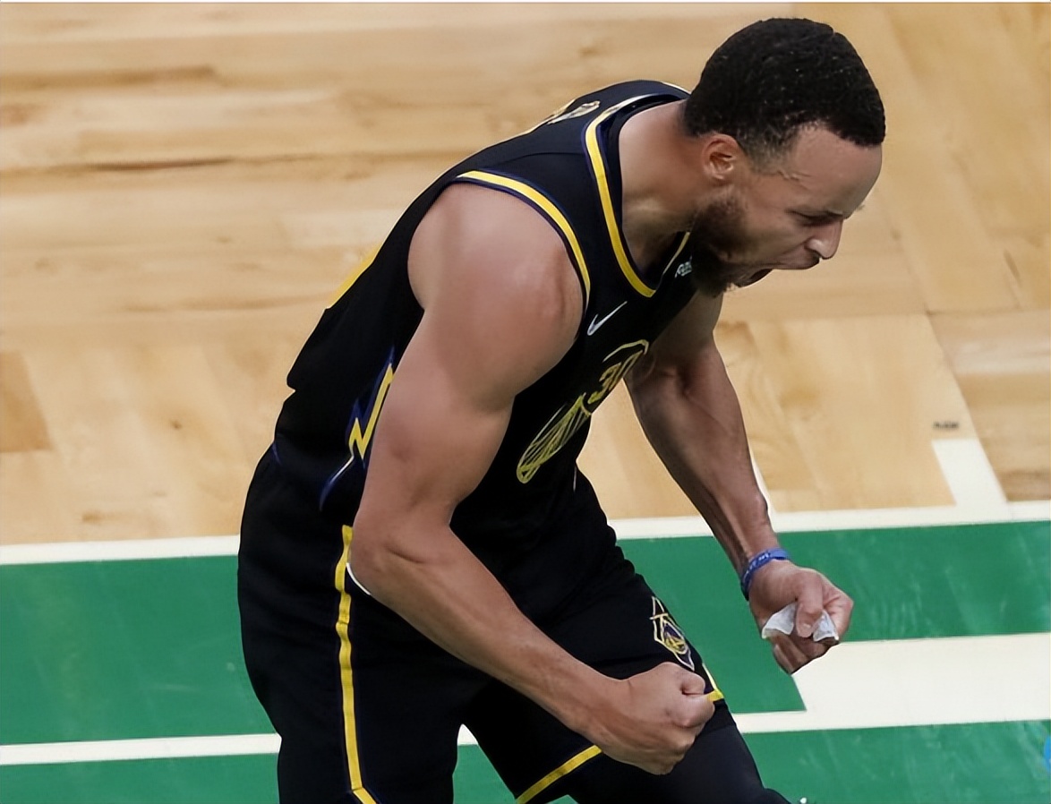 nba每年都有哪些球员(现役75大巨星重排！库里仅第6不如詹皇，追梦超浓眉，勇士5人前50)