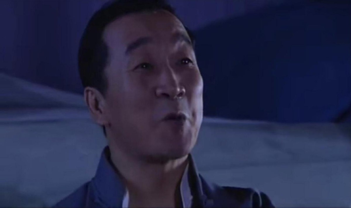 父亲是歪瓜裂枣，女儿却貌美如花？这10位星二代的长相好奇妙