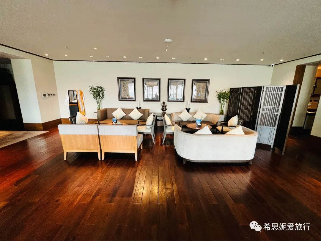 住进世界上最高的一家瑞吉度假村，在离天空最近的地方做一个梦