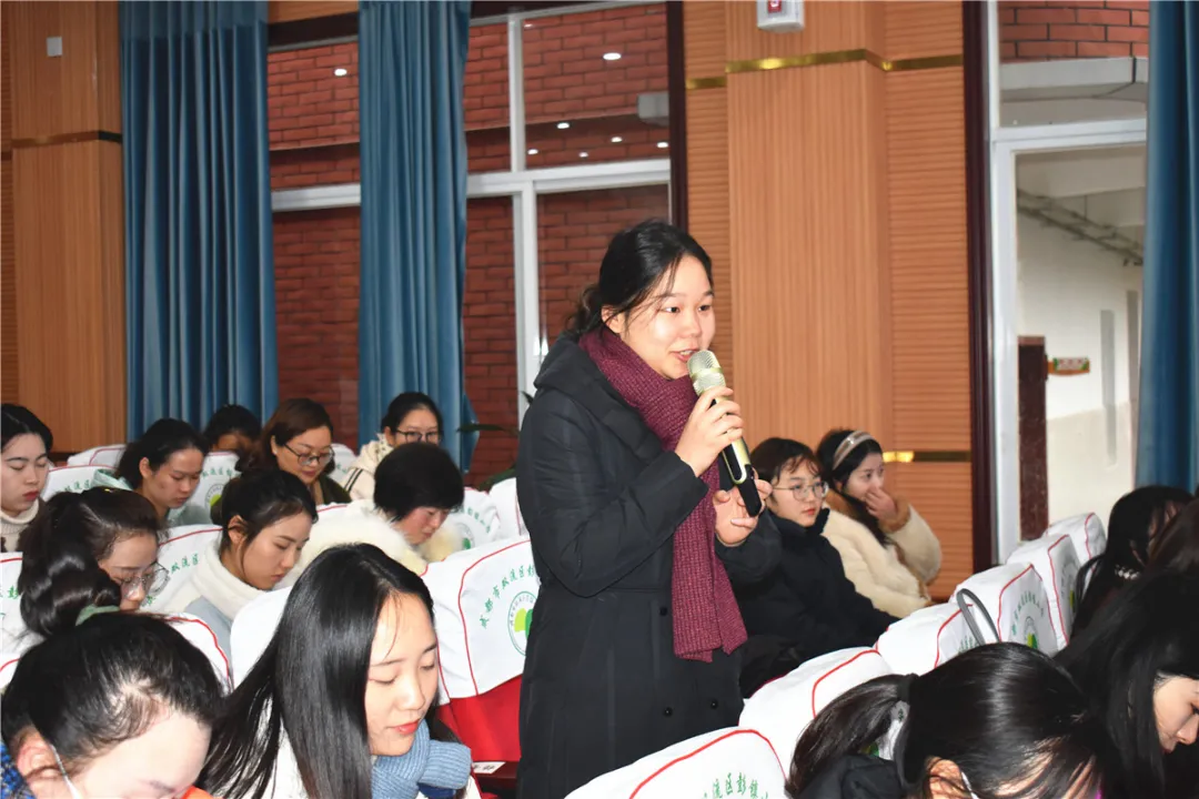 双流区实验小学外国语学校：名师引领促发展 课堂变革进行时