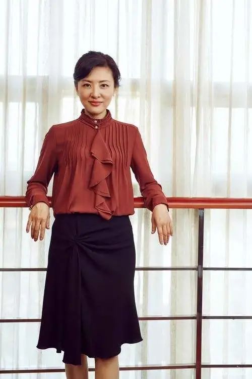 10位央视女主持人颜值对比，各有各的气质，甩一线女星几条街
