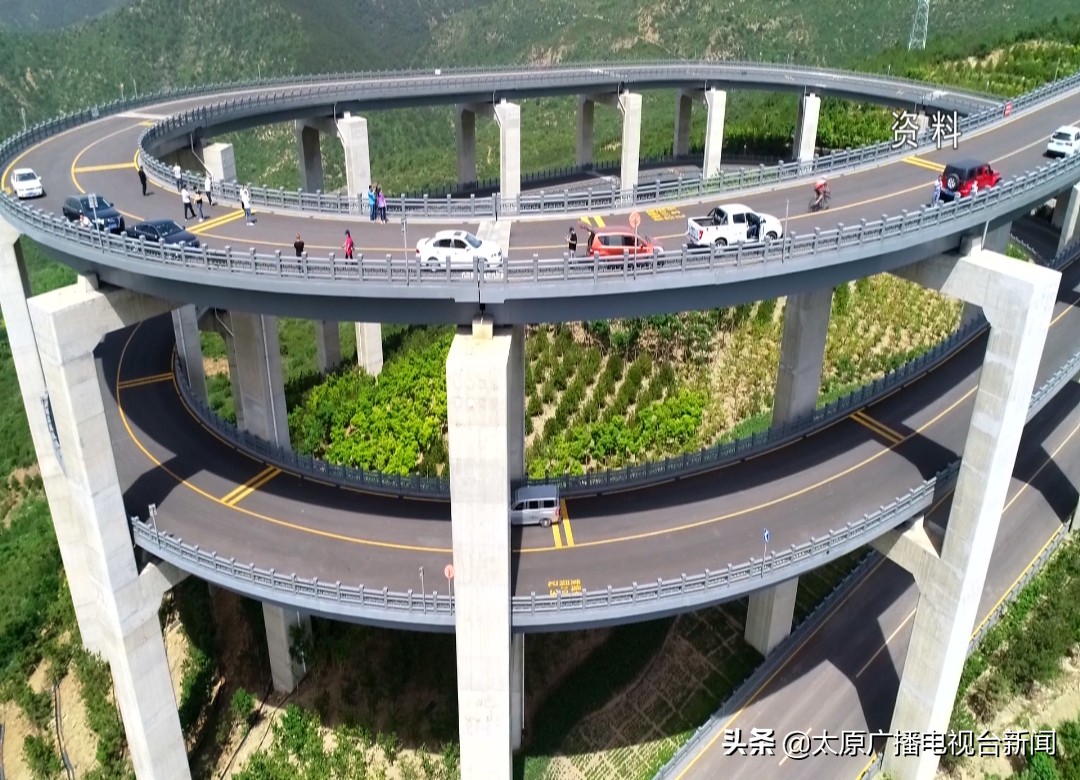 山西太原：打卡“云端路”锦绣太原城风景独好