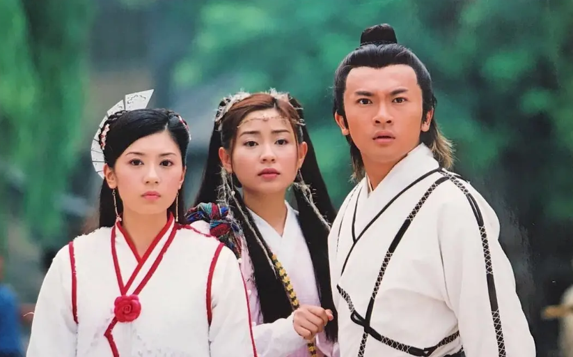 都演“周芷若”，把周海媚，高圆圆和佘诗曼放一起看，差别出来了