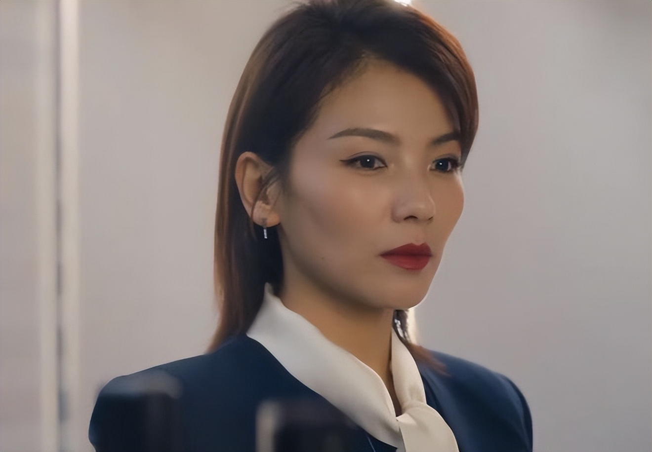 同样饰演职场女精英，把陈数、姚晨和杨颖放在一起，差距就出来了