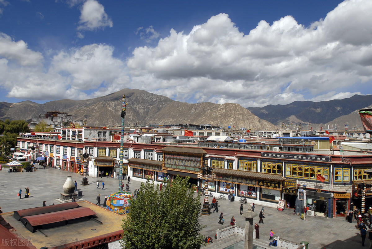 拉薩旅游攻略：去拉薩旅游幾月份去最好？帶什么好？