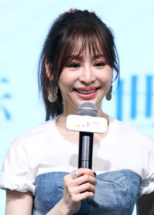 歌红人不红，同为台湾乐坛的大姐大，王心凌为什么当初没火起来？