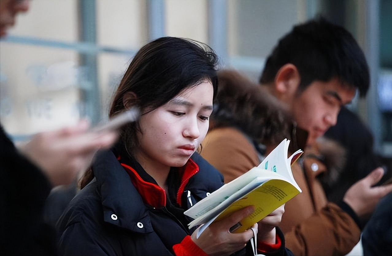 哈工程公布考研拟录取名单，71名考生因不合格被刷，到底咋回事？