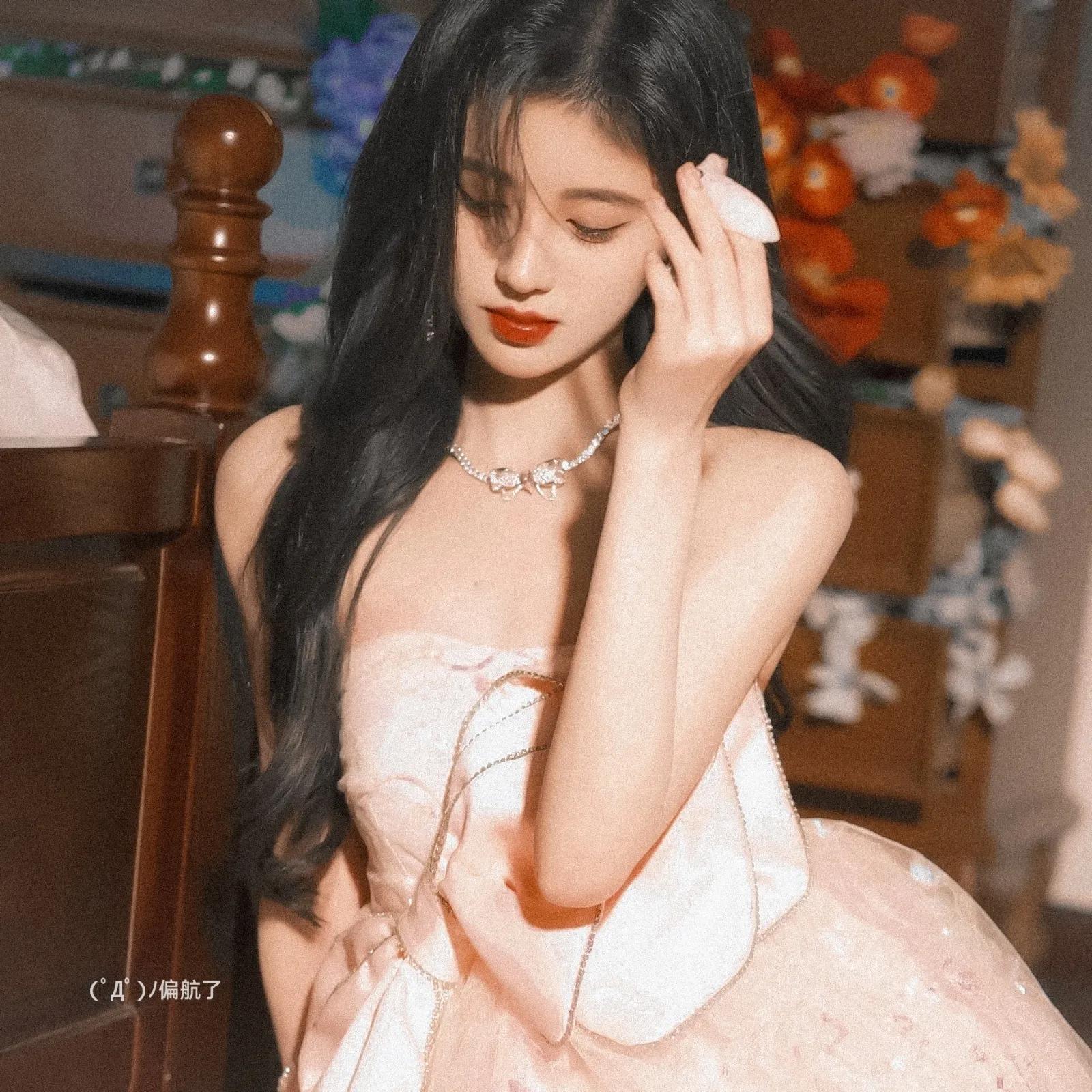 精美图集｜鞠婧祎造型大赏