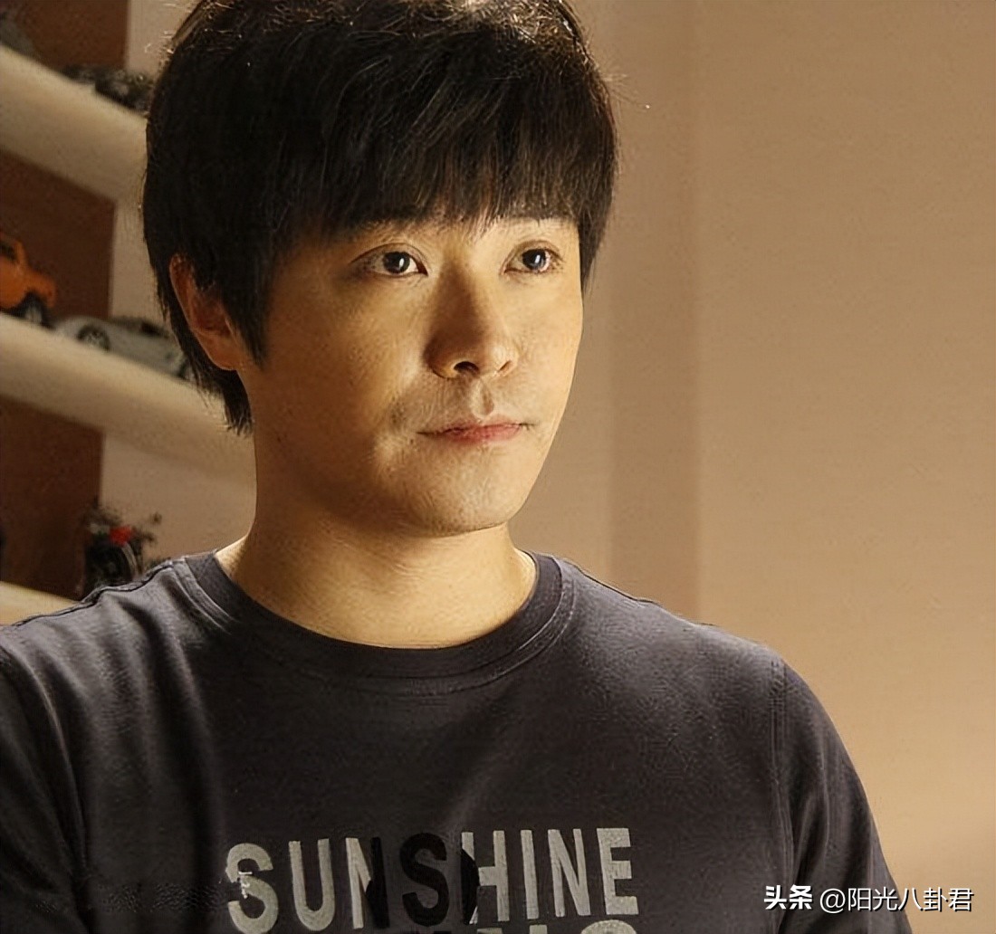 初见时青葱少年，再见时“人间油物”，这6位男星集体把路走窄了