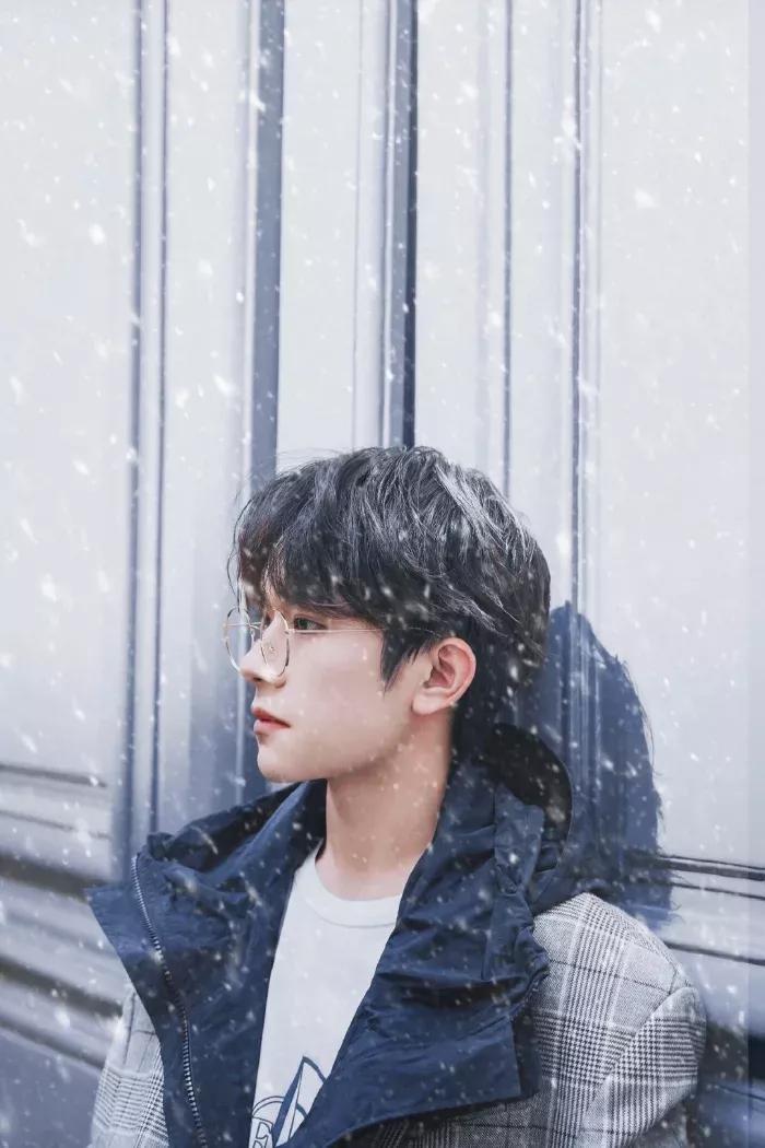 易烊千玺高清壁纸，每一张都好帅