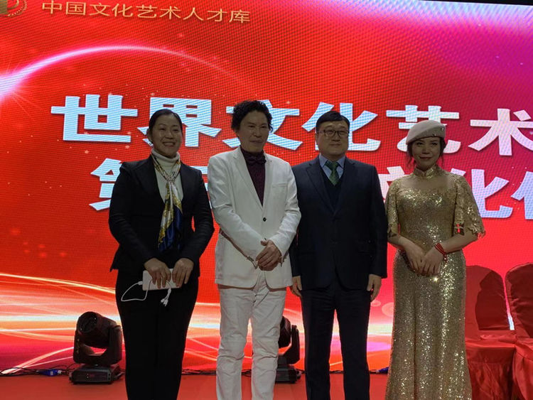 藝美交融引領人——譚邦蘭