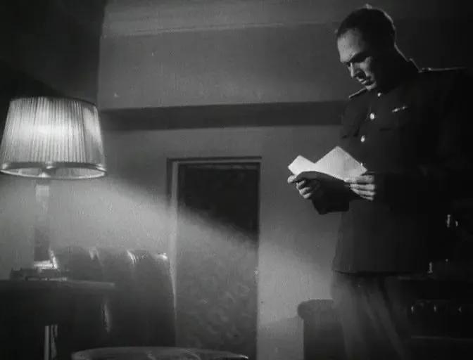 世界电影（0106）苏联电影《锄奸记》（1945）剧照欣赏
