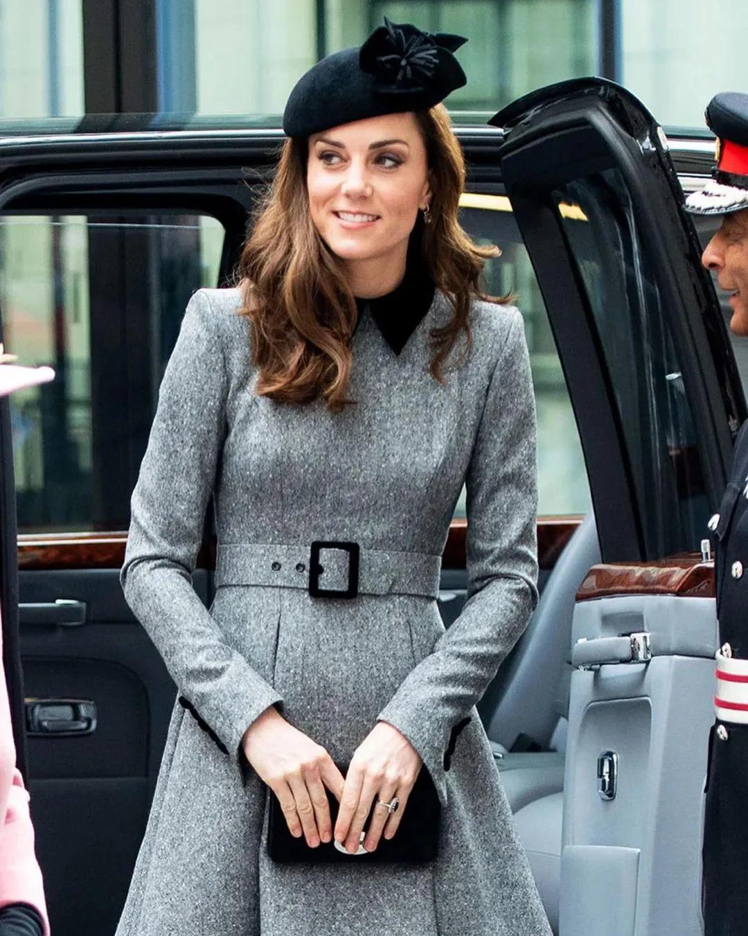 亲民友善的英国王妃凯特身材高挑，穿衣得体可以说是时尚界的标风