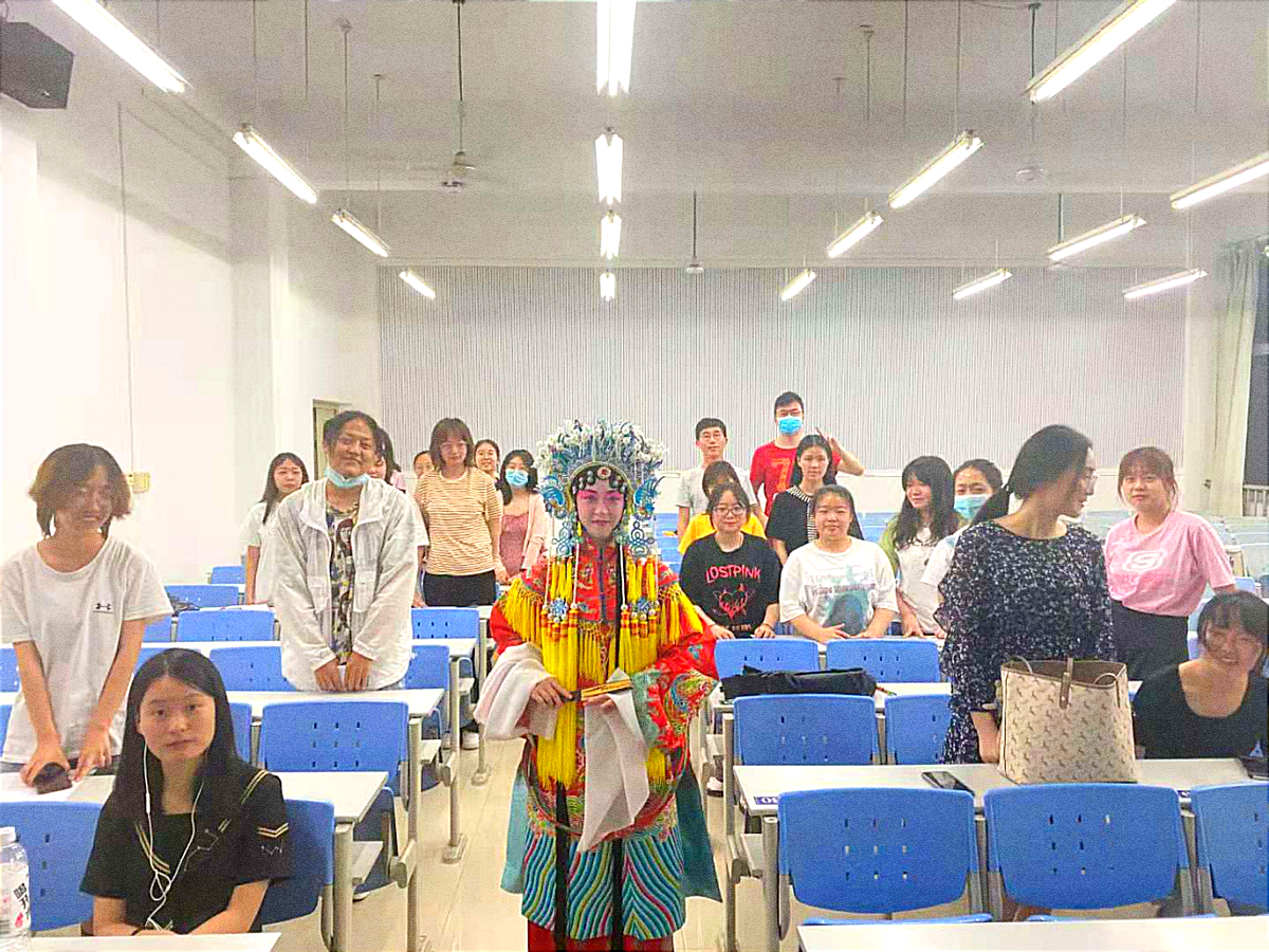 关注！电视节目制片人、国家一级化妆师接连“空降”湖北这所大学