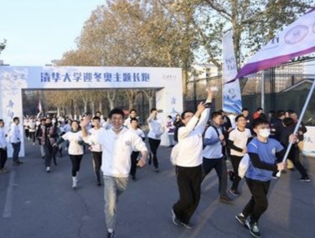 清华图书馆彻夜开放？学生一学期要跑20多次3000米？学长现身说法