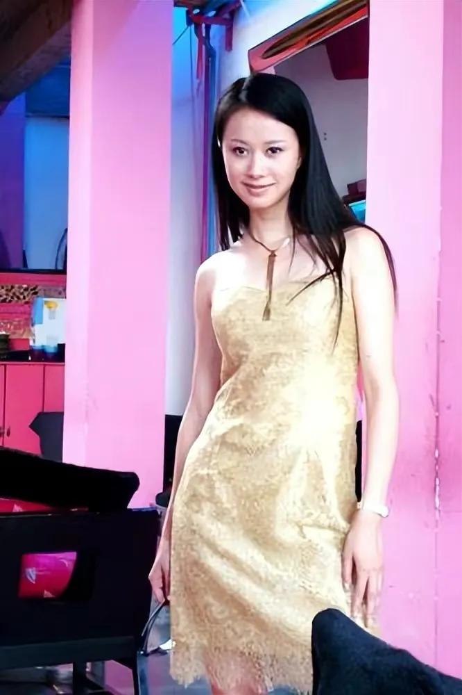 倪虹洁，15张精美的照片