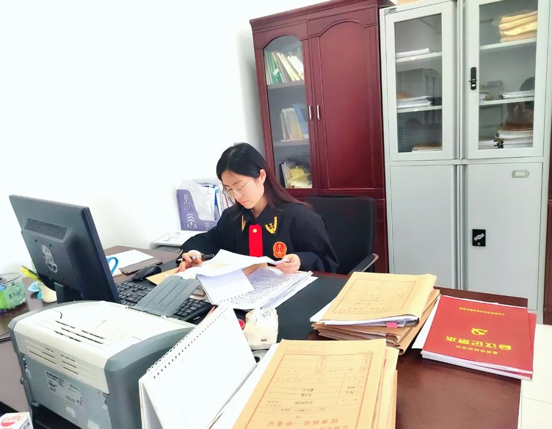 【八五普法】风吹板房砸大棚 “羊肚菌”受灾谁买单
