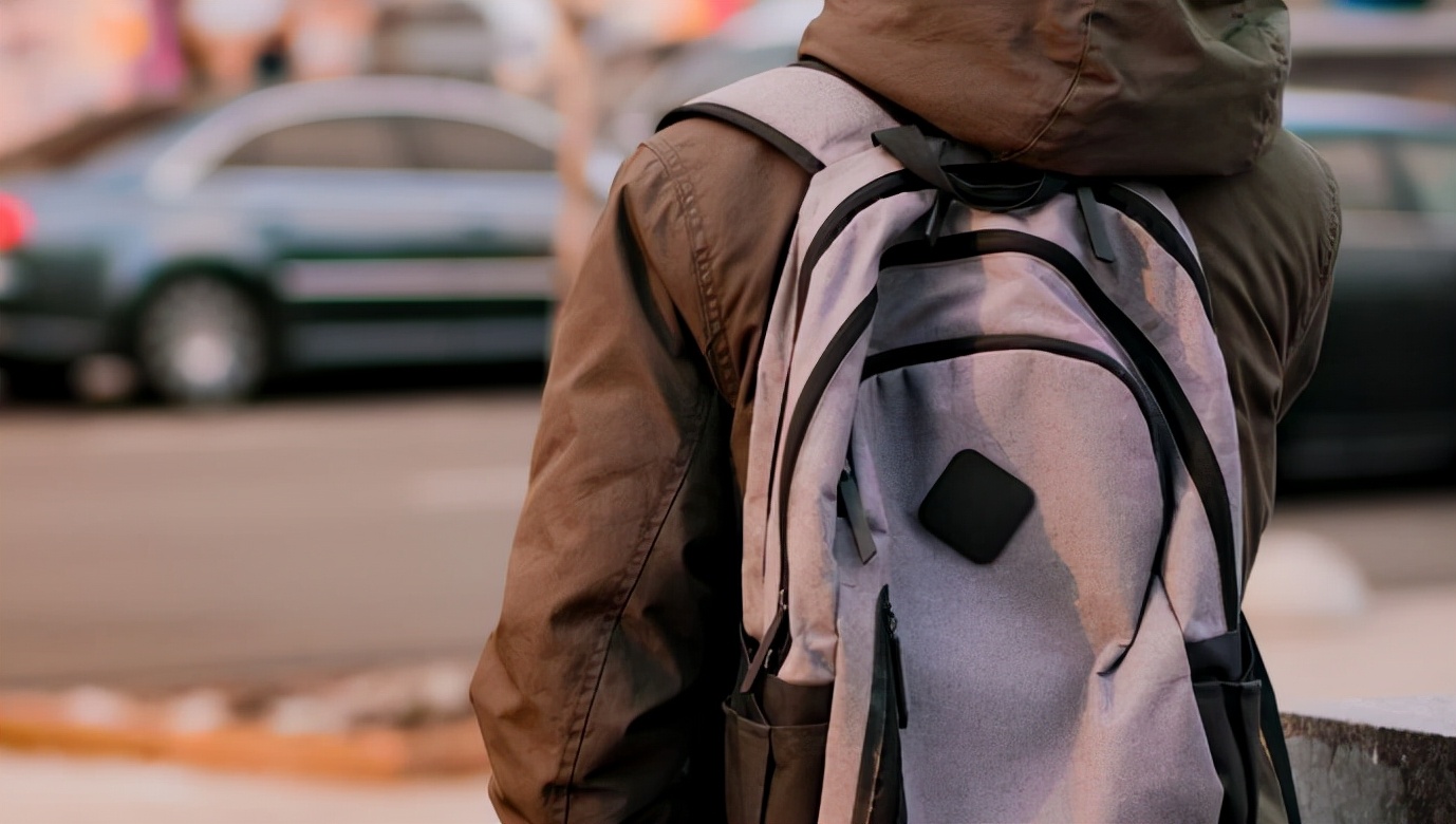 高考800多分！人大毕业今流浪街头，家人：他扔掉手机全国溜达