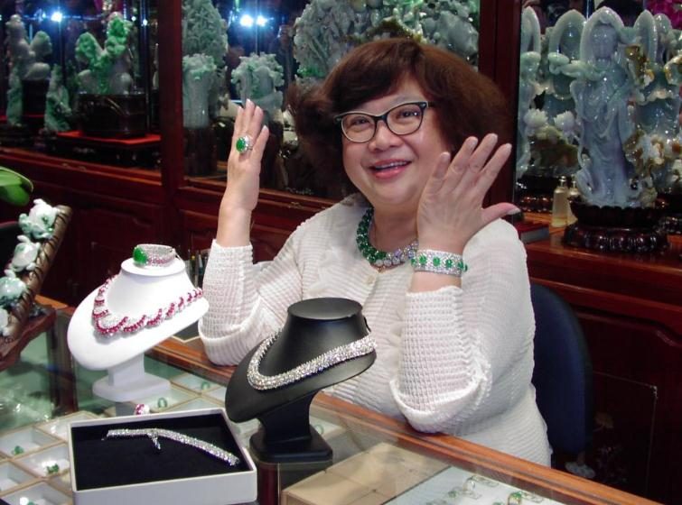 刘德华献唱金曲奖，郑欣宜获女歌手大奖，郭晶晶和霍启刚携手出席