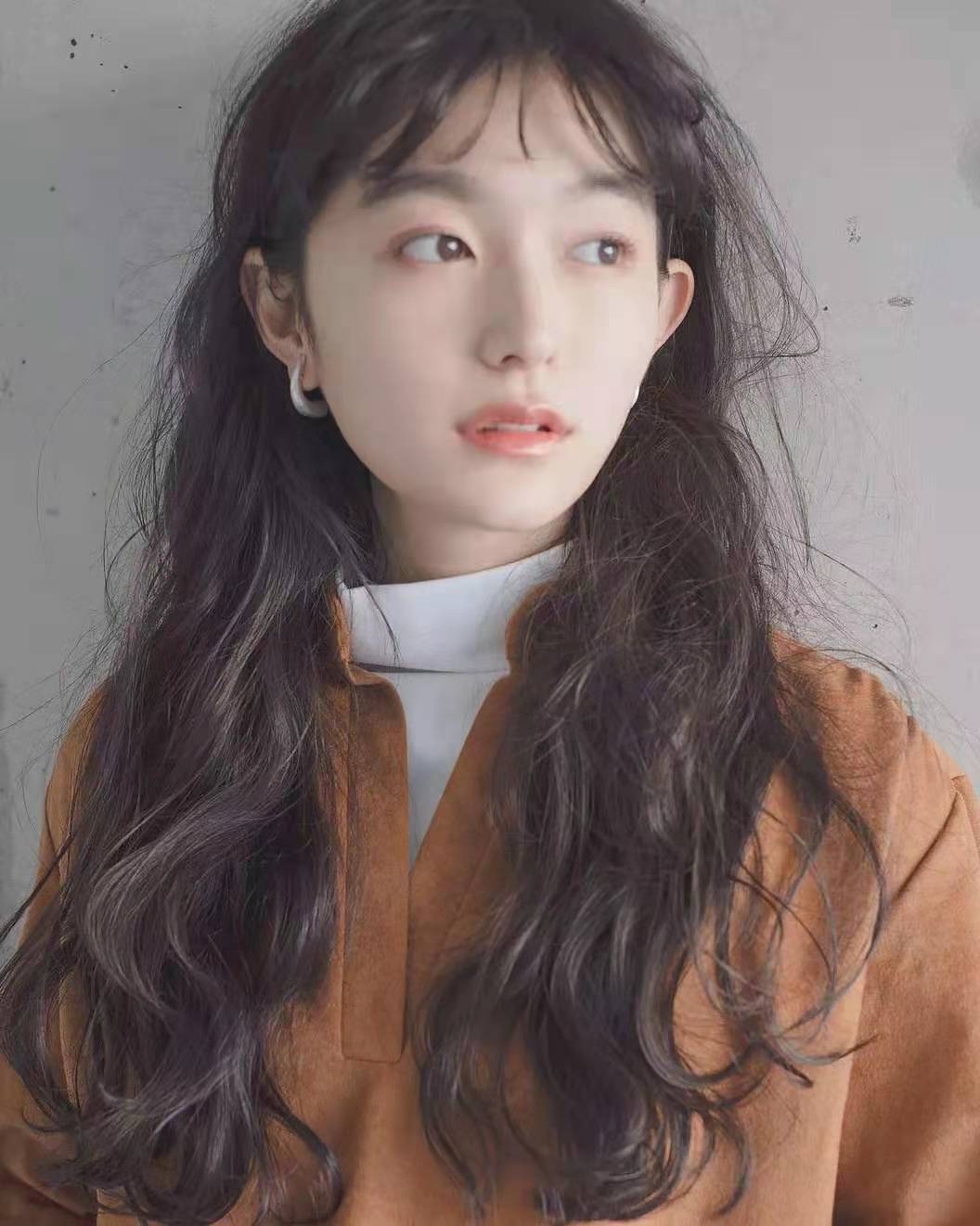 时尚的日系"羊毛卷",慵懒随意不失精致感,洋气显白不显老