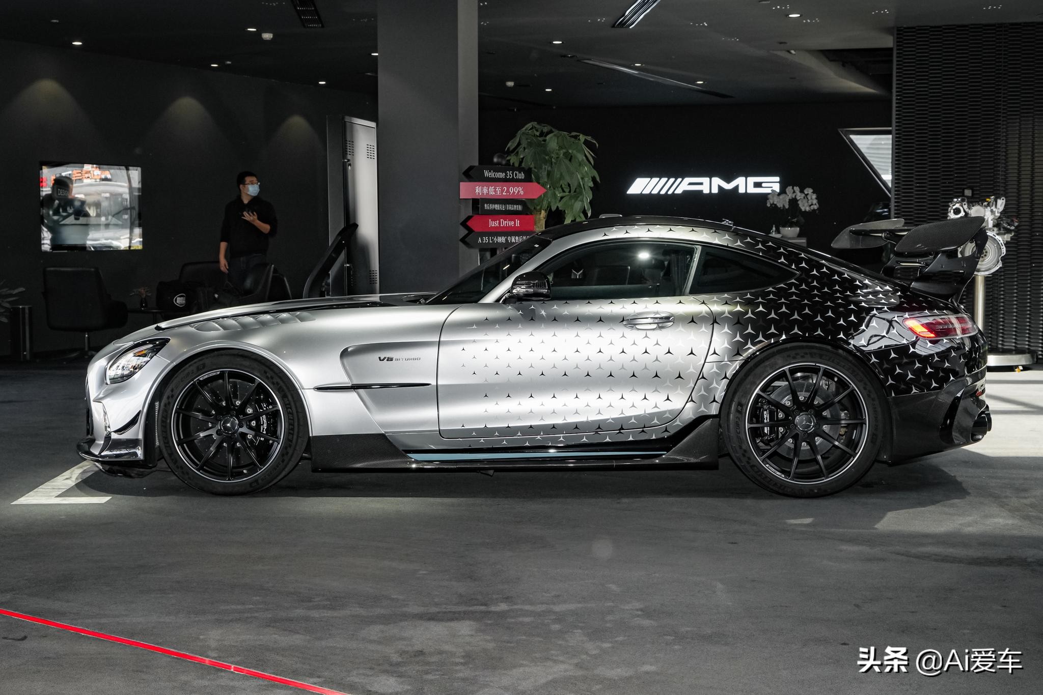 730马力破百3.2S，德系进口豪华2门2座硬顶大跑车，实拍奔驰AMG GT