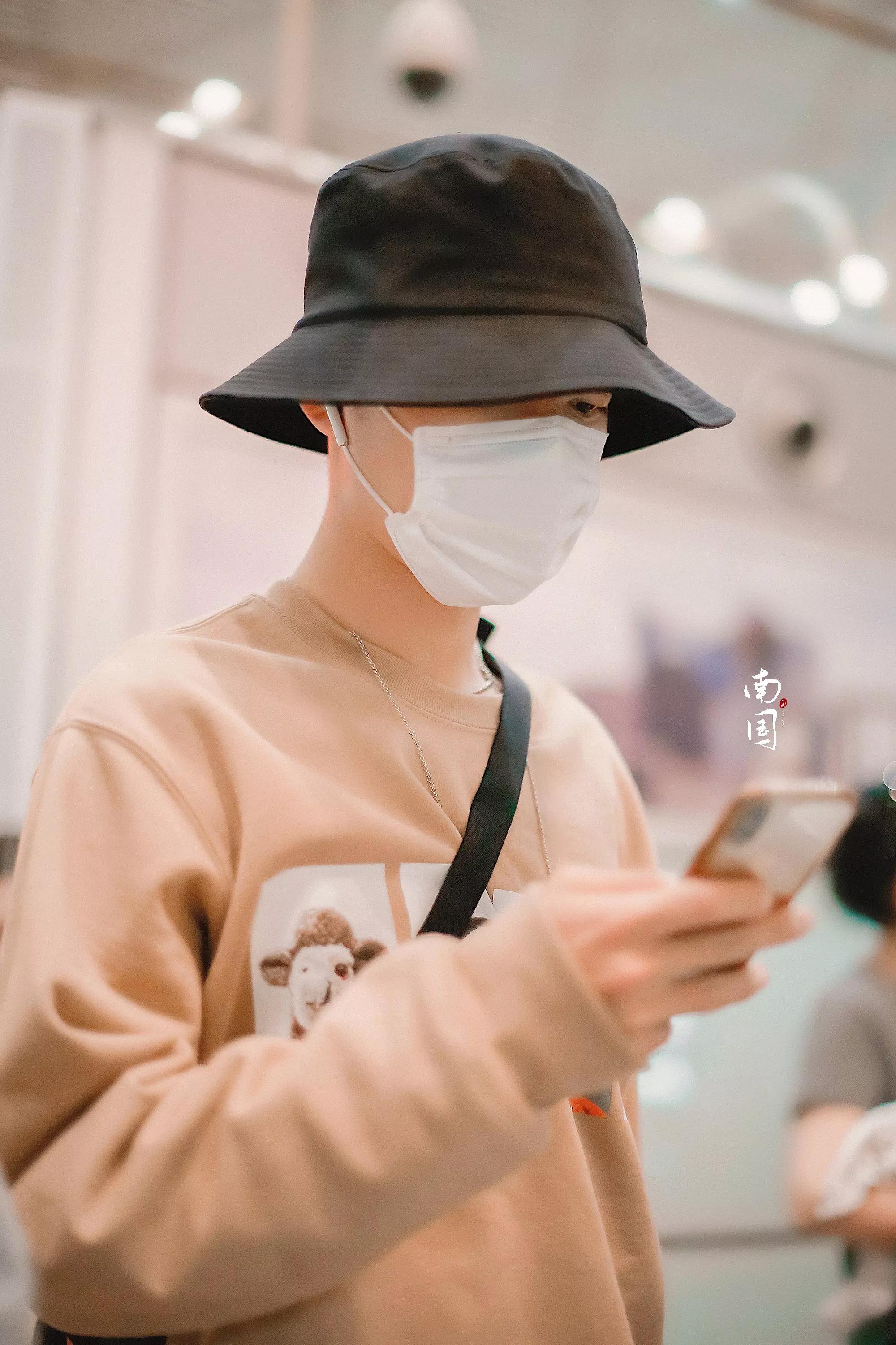 考古肖战:2018年9月—12月机场时间线汇总,今天请叫我收图狂魔