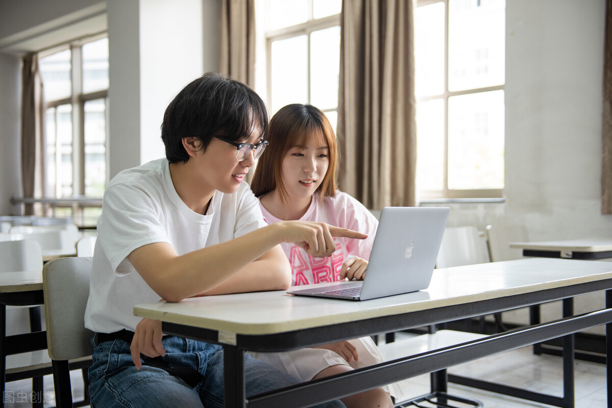 高三学生英语作文成绩变化研究