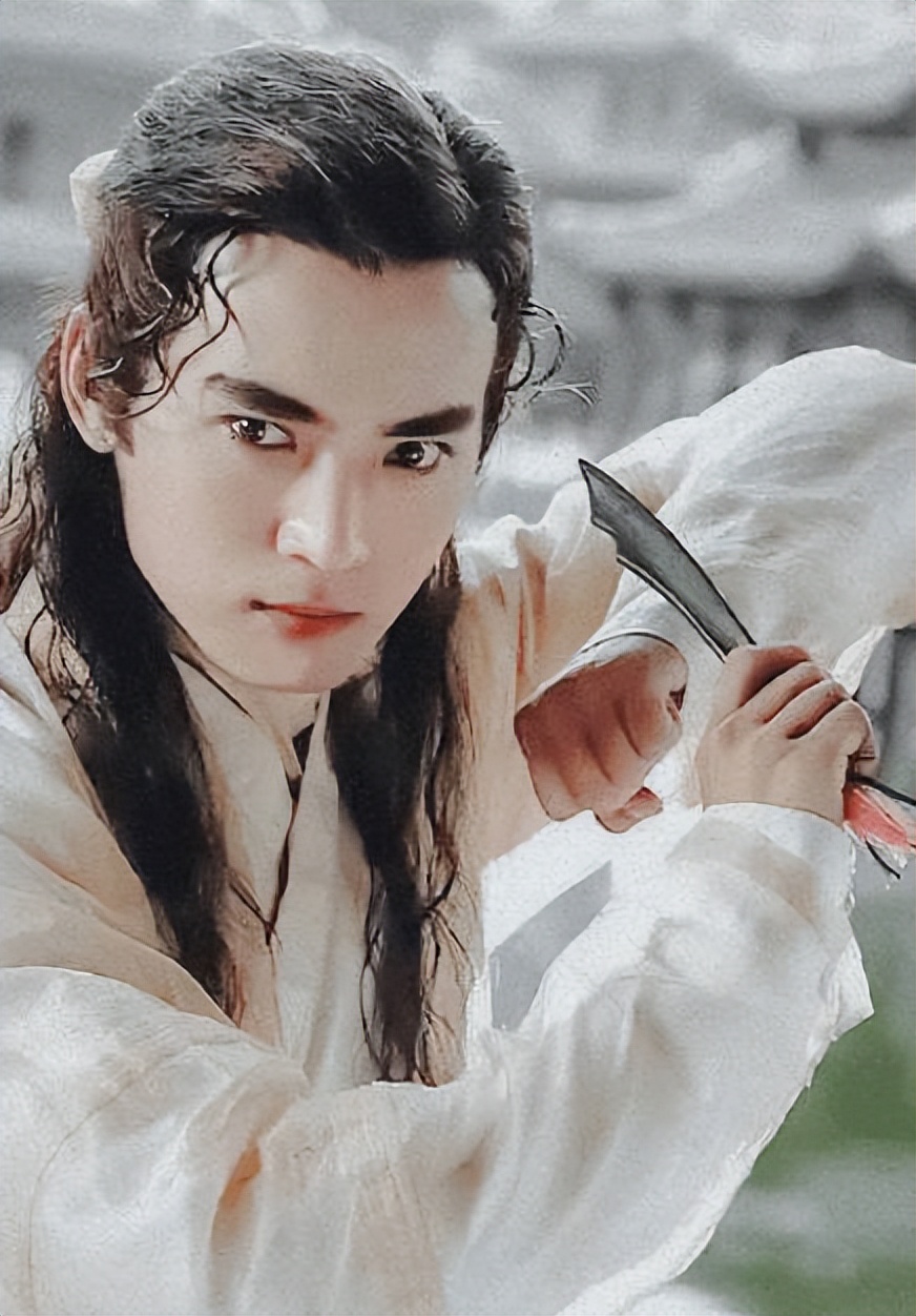 剑眉星目，风度翩翩，这10位男明星的长相，击中了国人审美