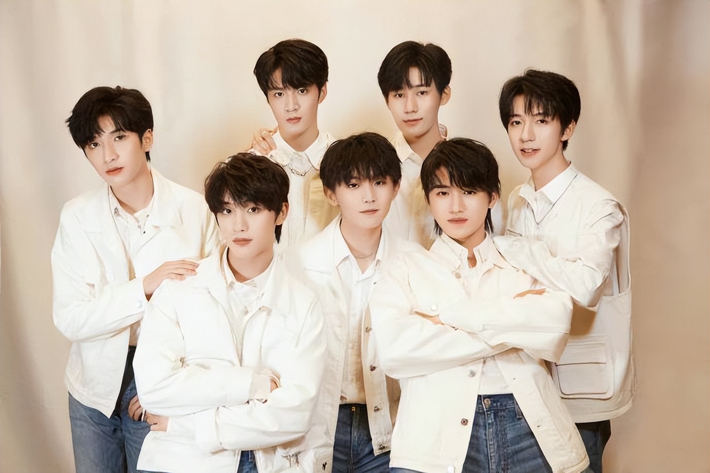 时代峰峻回应“打粉丝”事件：第三方安保人员所为