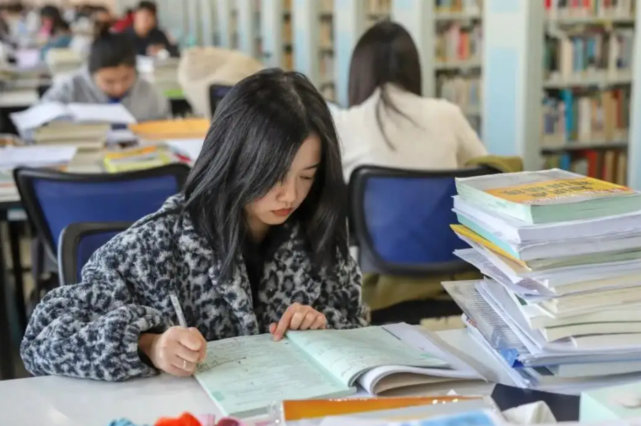 2023考研分享：牢记三个备考时间节点，随时关注网上考研动态