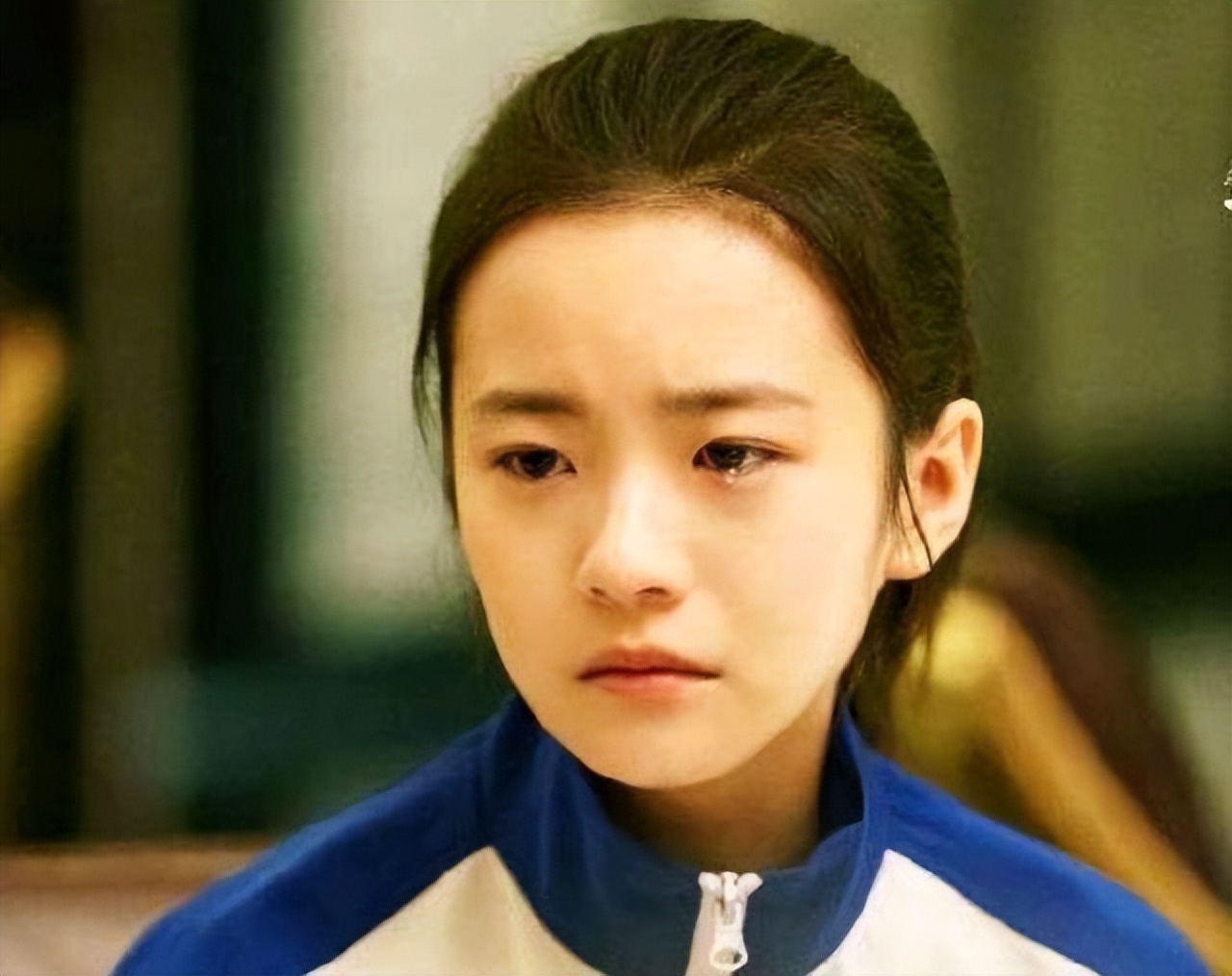 一人拖垮全剧，这8位颜值演技都没有的女星，“关系户”写在脸上