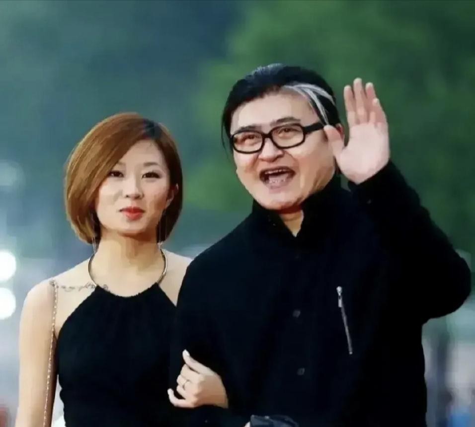 父亲是歪瓜裂枣，女儿却貌美如花？这10位星二代的长相好奇妙