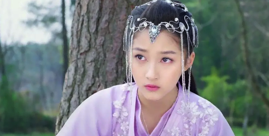 颜值不够别带“额饰”！13位女星造型PK，谁才撑得起倾国倾城