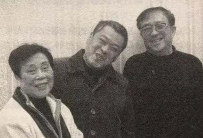 导演谢晋：三个儿子死得死病的病，黄连都没我的生活苦