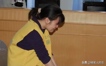 丽江女大学生杀人案：经男友介绍去坐台，又合伙雇凶杀人，为啥？