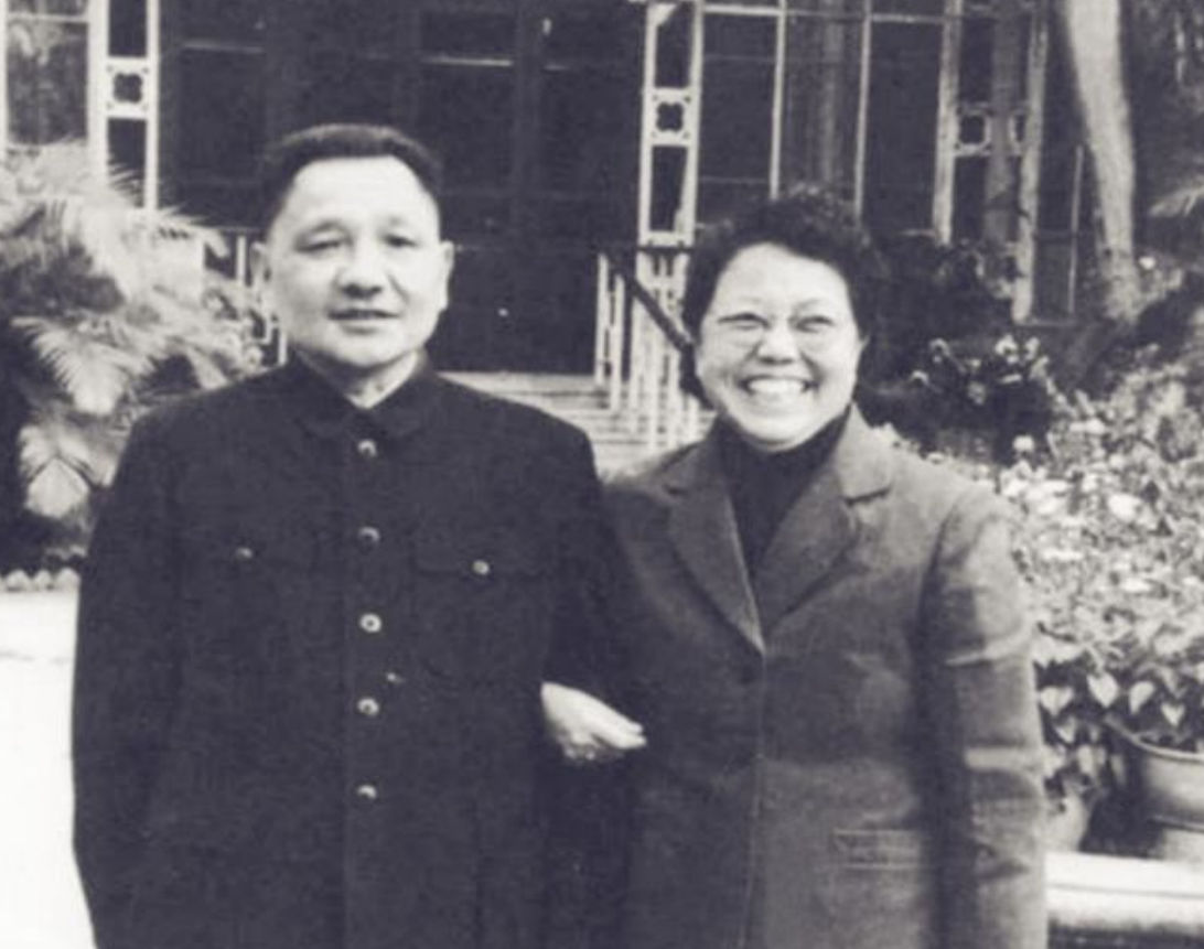 1997年，邓小平逝世，临终前对妻子卓琳说道：我还有一个心愿未了